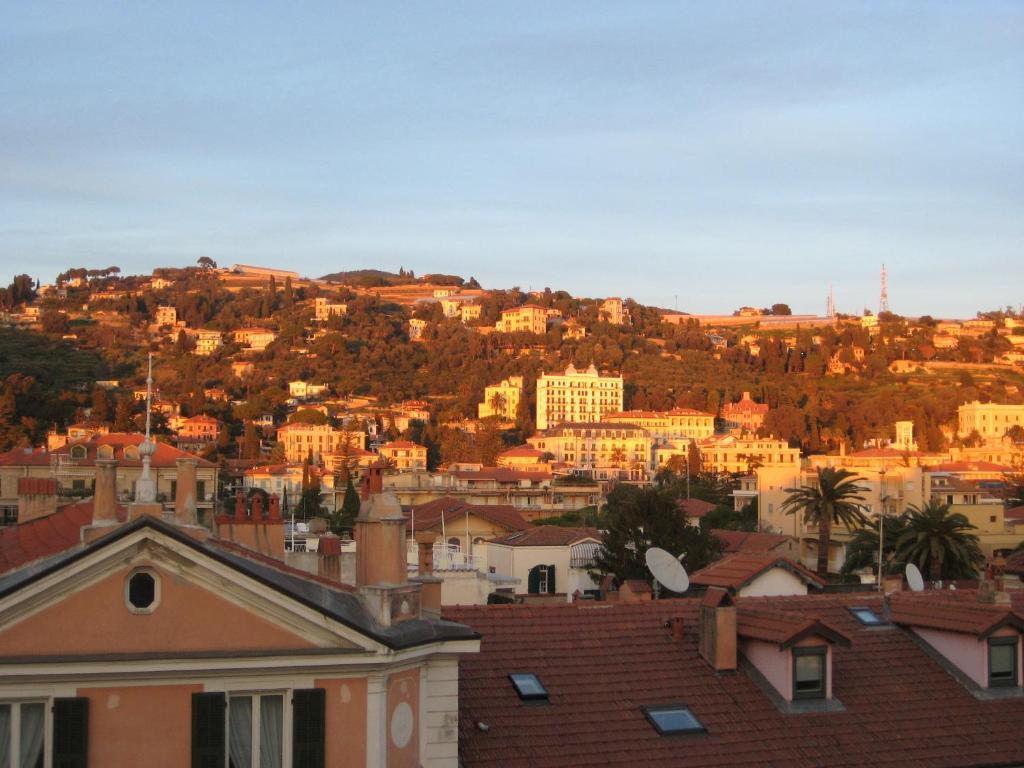 Hotel Duarte Bordighera Kültér fotó