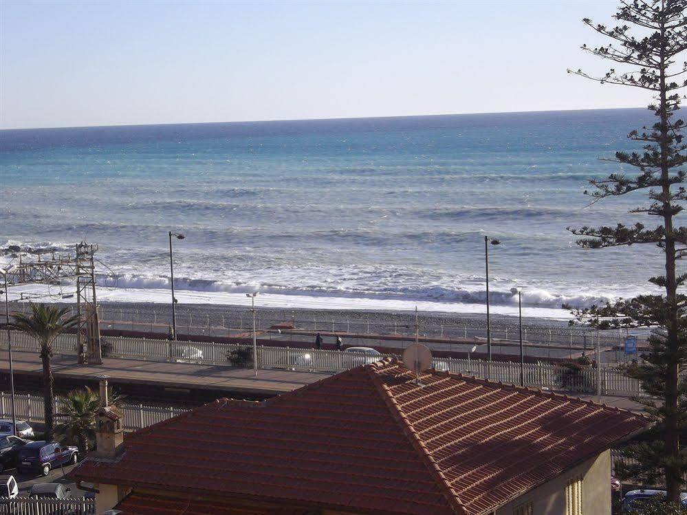 Hotel Duarte Bordighera Kültér fotó